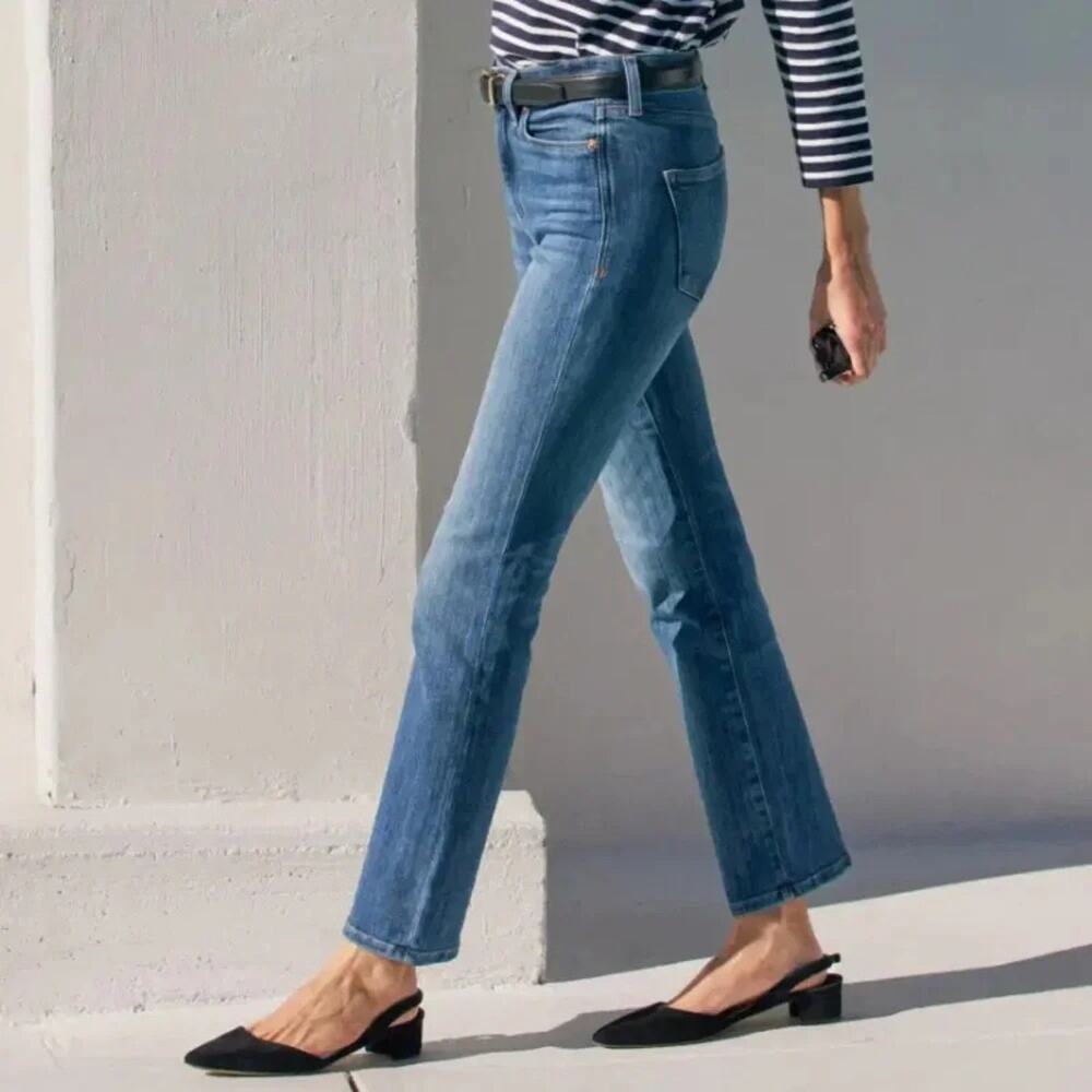 AYR Women's Straight-Leg Jeans in Medium Blue
